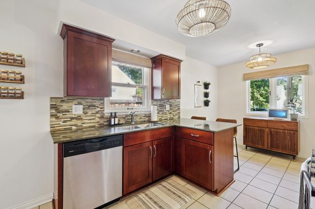 2632 Idaho Avenue S, Saint Louis Park, MN 55426