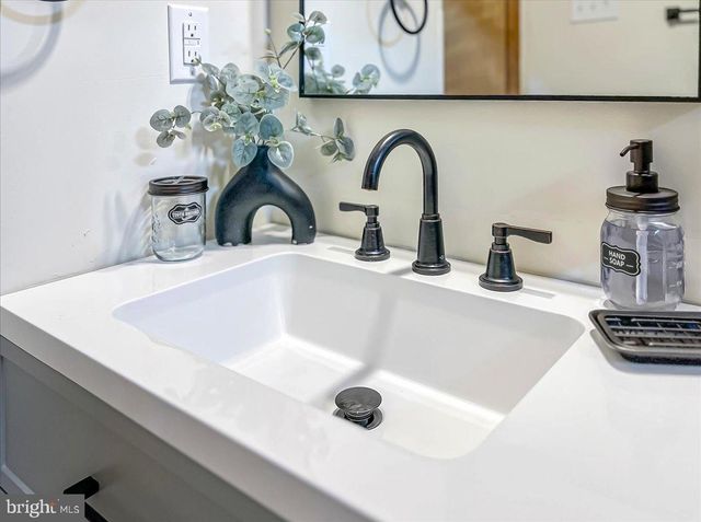 286 MCKUEN WAY, Albrightsville, PA 18210