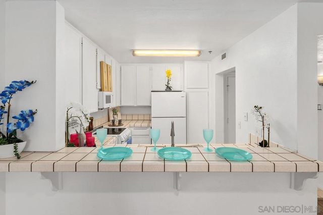 3980 FAIRCROSS PL 25, San Diego, CA 92115