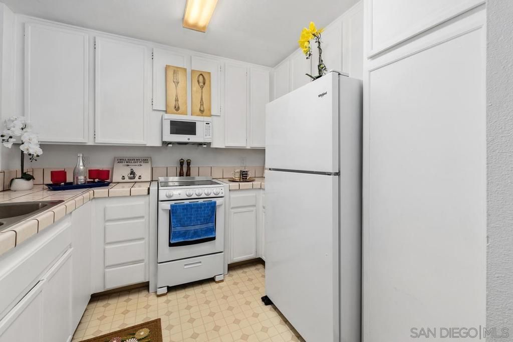 3980 FAIRCROSS PL 25, San Diego, CA 92115 — photo 5