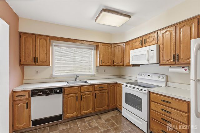 138 Concordia Circle A, Monroe, NJ 08831