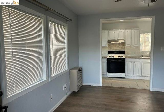 3743 Suter St, Oakland, CA 94619