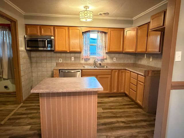 1313 Davis Street, Borger, TX 79007