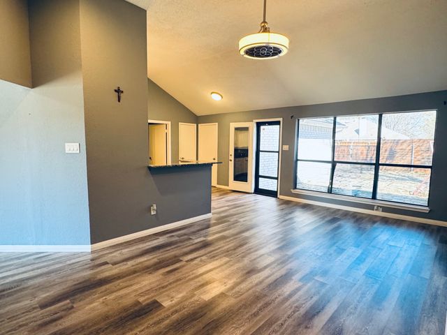 2413 University Drive, Rowlett, TX 75088