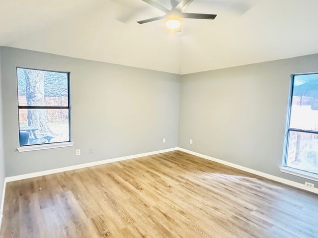 2413 University Drive, Rowlett, TX 75088