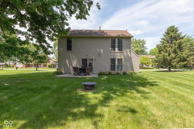 7703 Sunblest Boulevard, Fishers, IN 46038
