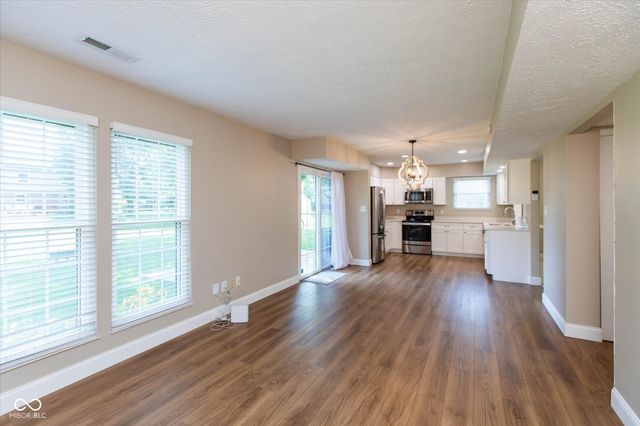 7703 Sunblest Boulevard, Fishers, IN 46038