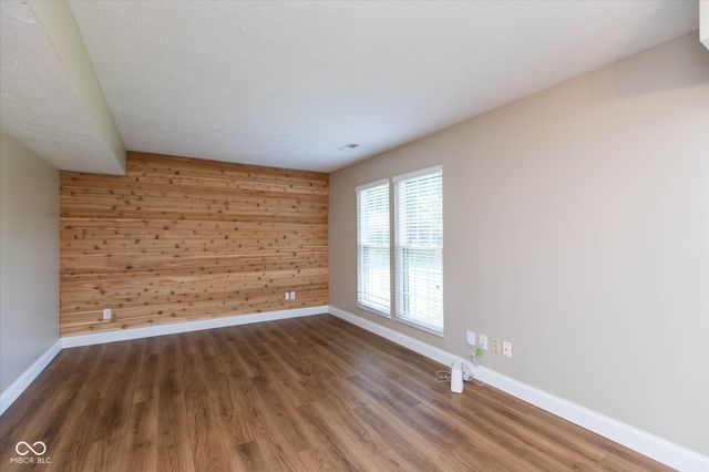 7703 Sunblest Boulevard, Fishers, IN 46038