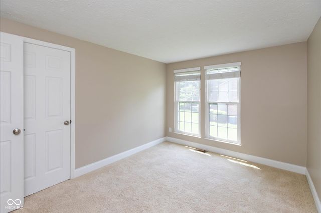 7703 Sunblest Boulevard, Fishers, IN 46038