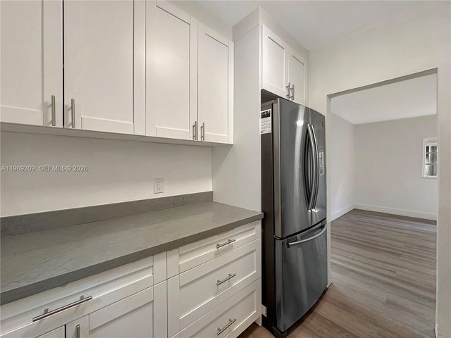 969 Bay Dr 5, Miami Beach, FL 33141