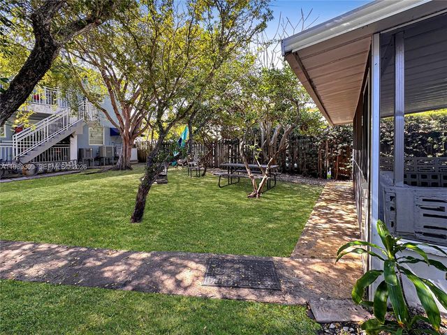 969 Bay Dr 5, Miami Beach, FL 33141