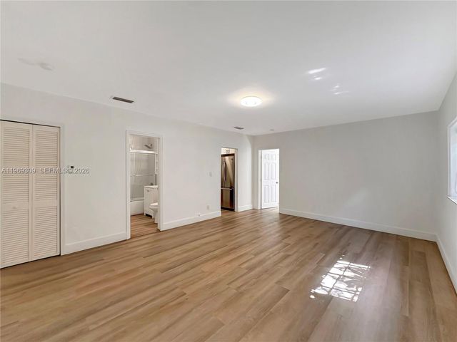 969 Bay Dr 5, Miami Beach, FL 33141