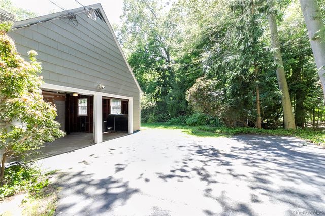 14 Appleby Drive, Bedford, NY 10506