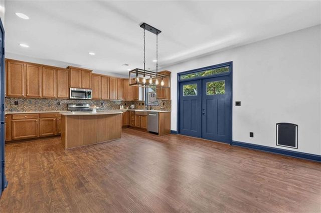 426 Shiloh Manor Drive, Marietta, GA 30066