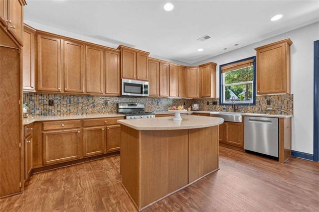 426 Shiloh Manor Drive, Marietta, GA 30066