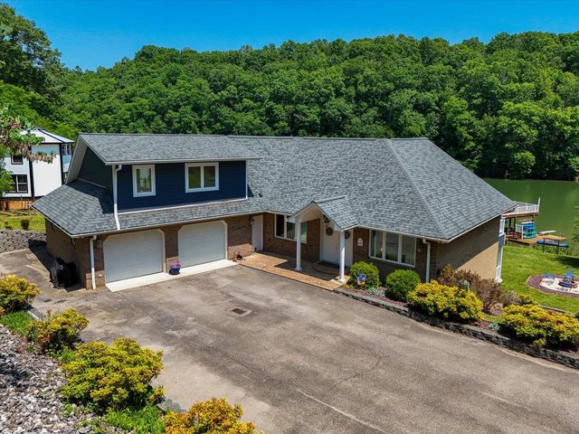 285 Dixon DR, Hardy, VA 24101