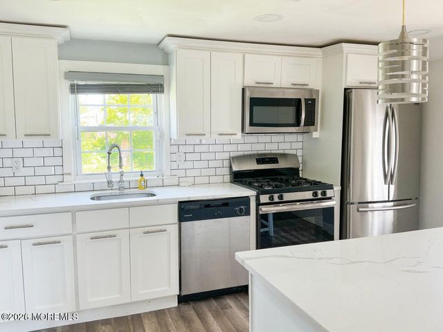 37 Myrtle Avenue, Keyport, NJ 07735