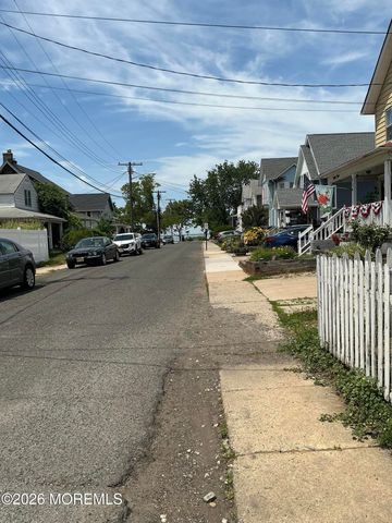 37 Myrtle Avenue, Keyport, NJ 07735