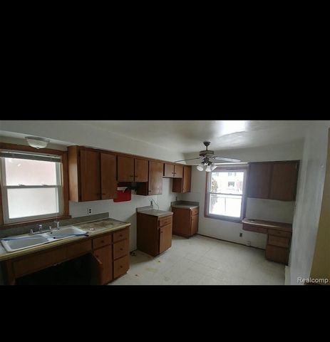 12645 Duchess Street, Detroit, MI 48224