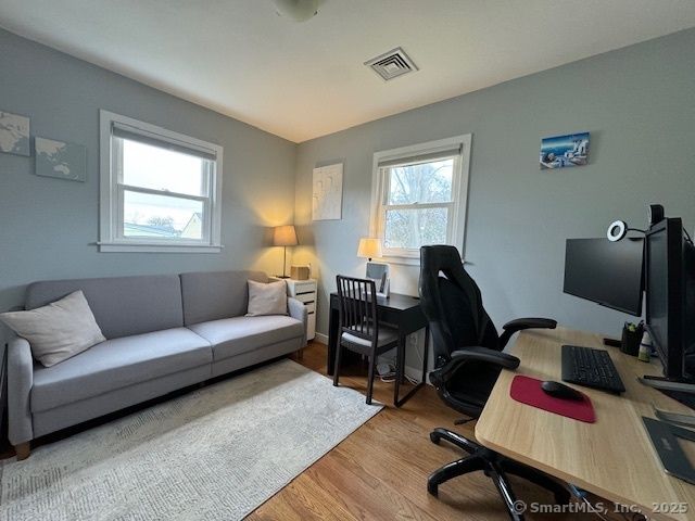 72 Ocean View Street, New Haven, CT 06512