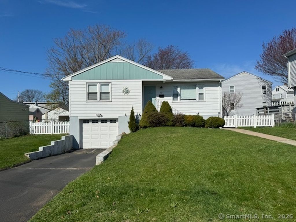 72 Ocean View Street, New Haven, CT 06512