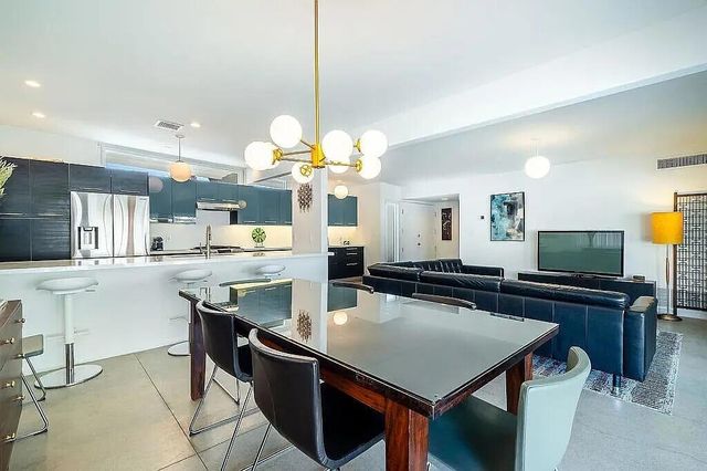 2223 N Magnolia Road, Palm Springs, CA 92262