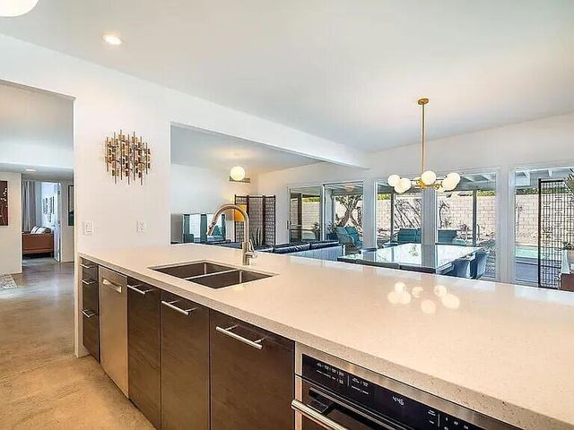 2223 N Magnolia Road, Palm Springs, CA 92262