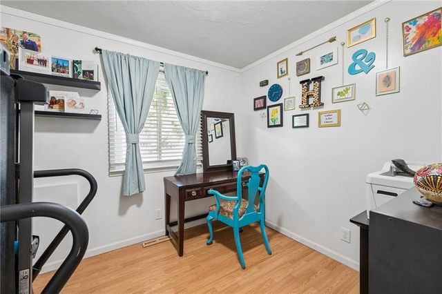 8039 Hemlock Street, Overland Park, KS 66204