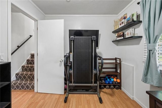 8039 Hemlock Street, Overland Park, KS 66204