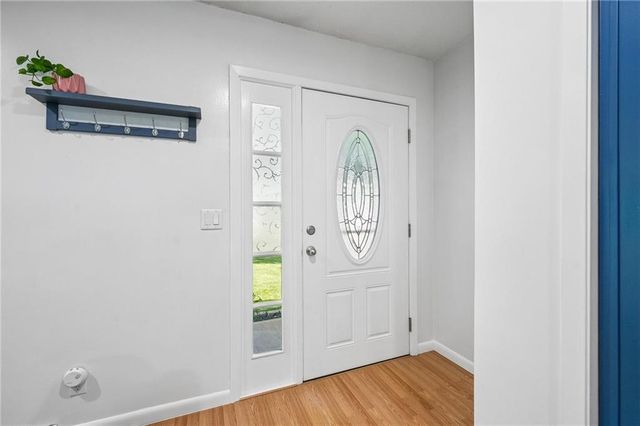 8039 Hemlock Street, Overland Park, KS 66204