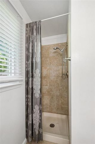 8039 Hemlock Street, Overland Park, KS 66204