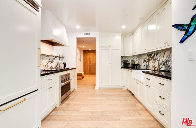 10520 Wilshire Boulevard 306, Los Angeles, CA 90024