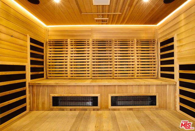 10520 Wilshire Boulevard 306, Los Angeles, CA 90024