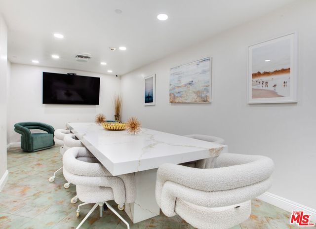 10520 Wilshire Boulevard 306, Los Angeles, CA 90024