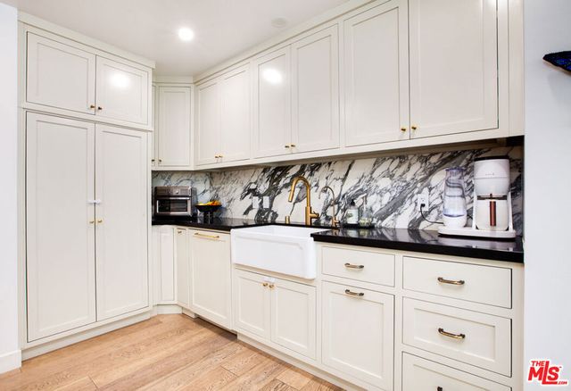 10520 Wilshire Boulevard 306, Los Angeles, CA 90024