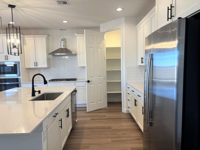 3136 Alicia Road NE, Rio Rancho, NM 87144