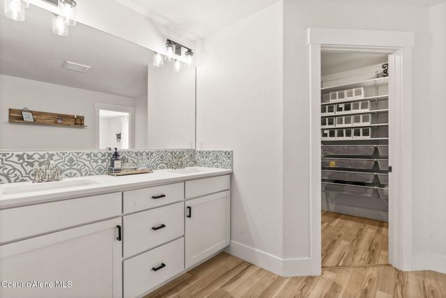 11610 E Rivercrest Dr, Spokane Valley, WA 99206