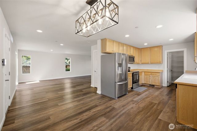 1537 Bobs Hollow Lane, Dupont, WA 98327