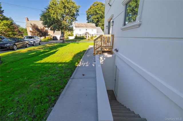 76 Gerard Avenue W, Malverne, NY 11565