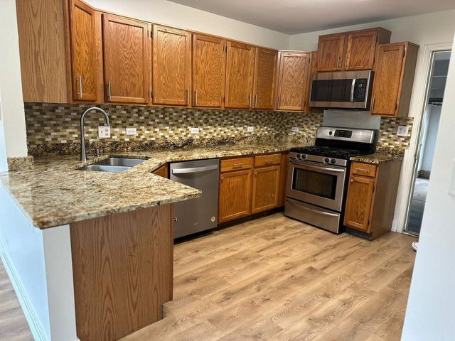 1436 Brittania Way, Roselle, IL 60172