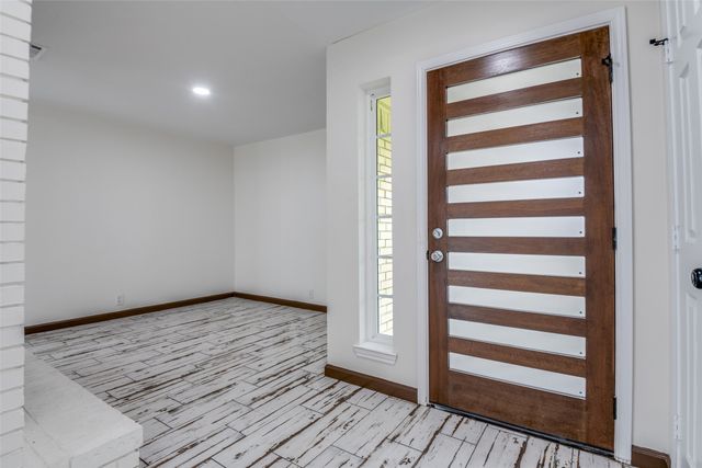 1055 Wright Street, Terrell, TX 75160