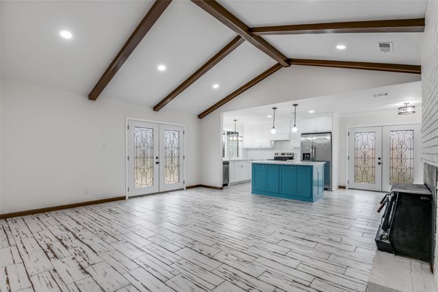 1055 Wright Street, Terrell, TX 75160