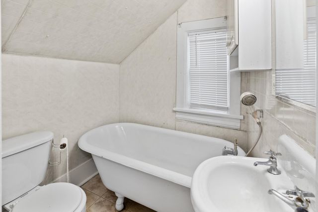 180 Wyoming Street E, Saint Paul, MN 55107