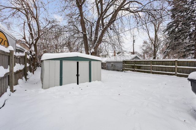 180 Wyoming Street E, Saint Paul, MN 55107