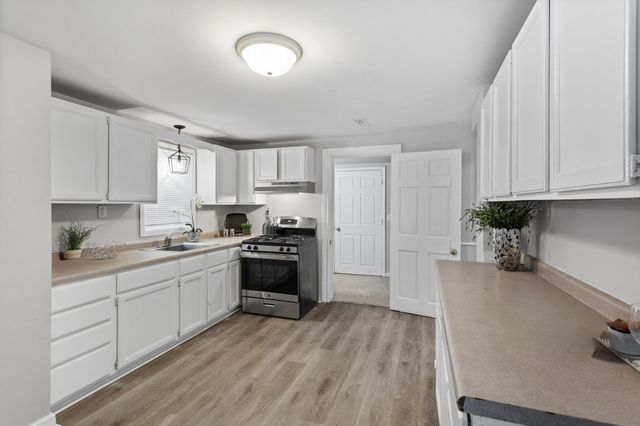 180 Wyoming Street E, Saint Paul, MN 55107