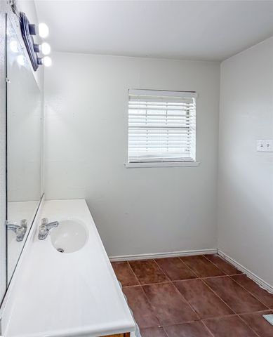 1225 Palisades Drive, Lewisville, TX 75067