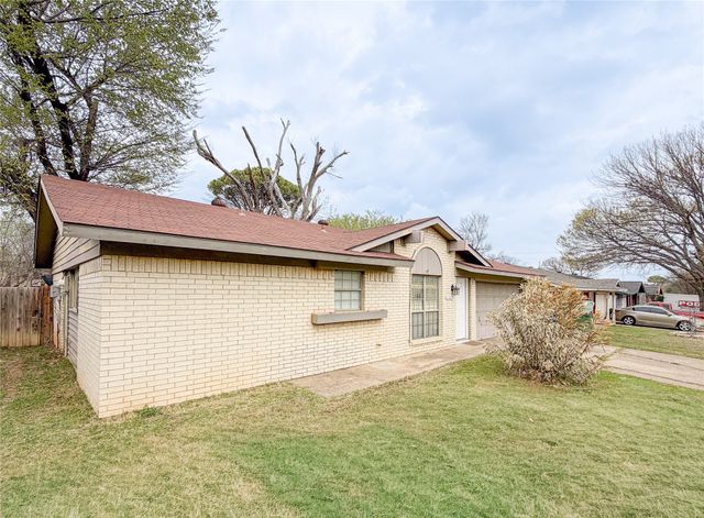 1225 Palisades Drive, Lewisville, TX 75067