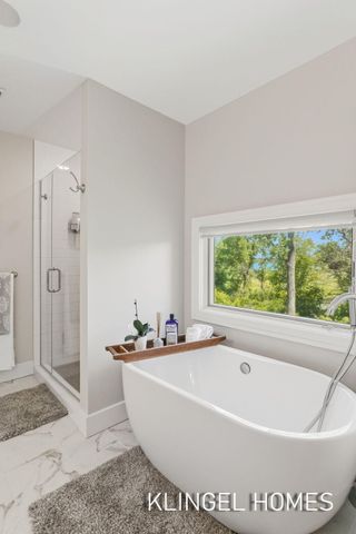 17528 N Fruitport Road, Spring Lake, MI 49456