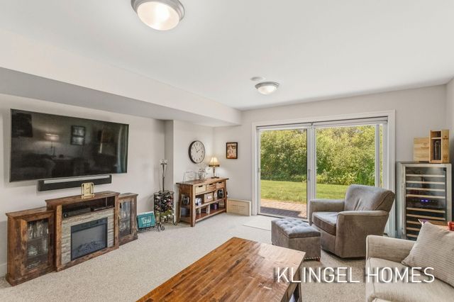 17528 N Fruitport Road, Spring Lake, MI 49456