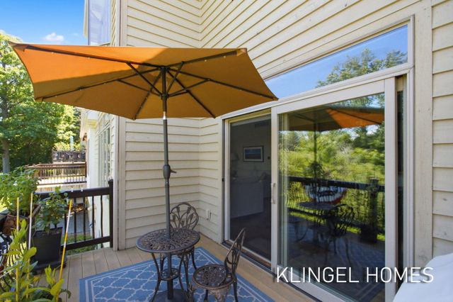 17528 N Fruitport Road, Spring Lake, MI 49456